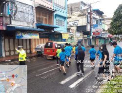 SATLANTAS POLRES BINJAI POS PADAT PAGI, PENGATURAN ARUS LALU LINTAS DEMI TERCIPTANYA KAMSELTIBCARLANTAS BERI KENYAMANAN PENGGUNA JALAN YANG AMAN KONDUSIF