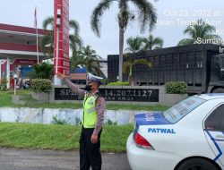ANTISIPASI ANTRIAN PANJANG UNIT PATROLI SAT LANTAS MONITORING SEKITARAN SPBU