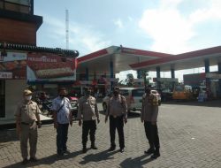 POLSEK BINJAI TIMUR GIAT RUTIN YANG DI TINGKATKAN PATROLI SASAR SPBU ANTISIPASI KELANGKAAN BBM BERSUBSIDI