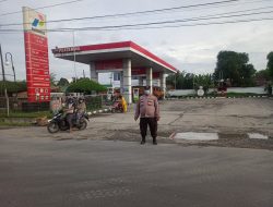 ANTISIPASI KELANGGKAAN BBM PATROLI POLSEK BINJAI BARAT MONITORING KE SPBU