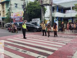 SATLANTAS POLRES BINJAI HADIR DITENGAH-TENGAH MASYARAKAT LAKSANAKAN GATUR LALIN ANTISIPASI GANGGUAN KAMSELTIBCARLANTAS