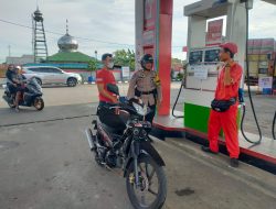 POLSEK BINJAI SAMPAIKAN PESAN KAMTIBMAS KEPADA KARYAWAN SPBU