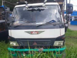 TERGELINCIR SAAT MENDAHULUI TRUK, PENGEMUDI SEPTOR TEWAS