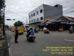 Sat Samapta Polres Binjai Melaksanakan kegiatan rutin pos padat pagi serta memberikan himbauan menjaga protokol kesehatan