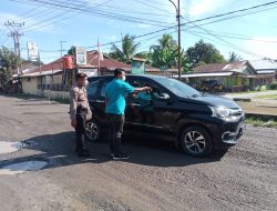 Personil Polsek Binjai Kota beri himbauan covid-19 serta bagi masker gratis