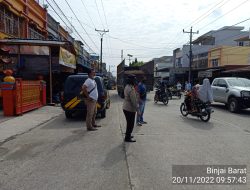 Polsek Binjai Barat dengan melaksanakan kegiatan rutinnya memberikan masker gratis dan himbau prokes kepada masyarakat