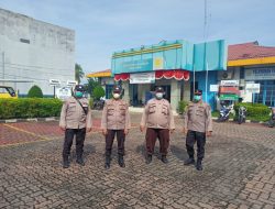 Personil Polsek Binjai Barat melakukan giat patroli rutin sekaligus memberikan himbauan prokes kepada masyarakat