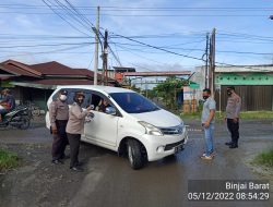 Polsek Binjai Barat laksanakan pemberian masker gratis serta beri himbauan tetap menjaga prokes kepada masyarakat