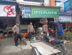 Pencegahan penyebaran virus covid – 19 dilaksanakan oleh Polsek Binjai Barat rutin guna meminimalisir terjadinya penambahan virus corona di tengah masyarakat serta bagikan masker gratis