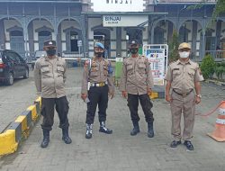 Polsek Binjai Timur laksanakan patroli guna Antisipasi Gangguan Kamtibmas Khususnya 3C serta menyampaikan himbauan prokes kepada masyarakat
