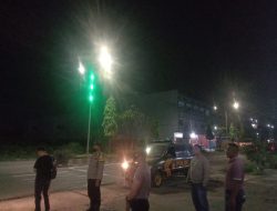 POLSEK BINJAI BARAT POLRES BINJAI INTENSIFKAN KEGIATAN PATROLI BLUE LIGHT, MEMFOKUSKANNYA PADA MALAM HARI