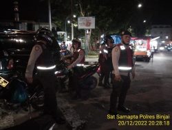 ANTISIPASI KRIMINALITAS MALAM HARI PAM OBVIT SAT SAMAPTA POLRES BINJAI PATROLI R2 SASAR OBJEK VITAL WILKUM POLRES BINJAI