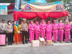 BHAYANGKARI CABANG BINJAI BERIKAN BINGKISAN KE POS PAM DAN POSYAN OPS LILIN TOBA 2022