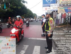 Unit Sat Lalin Polres Binjai pada pagi hari melakukan pos padat lancarkan aktivitas masyarakat serta meminimalisir kepadatan lalu lintas