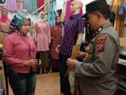 Polsek Binjai Kota Ops Yustisi laksanakan tentang Pencegahan Penyebaran Virus Corona guna beri himbau kepada masyarakat agar tetap menerapkan prokes