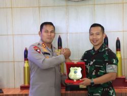 KAPOLRES BINJAI SILAHTURAHMI KE MAKO YONARHANUD11/WBY