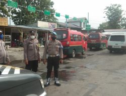 Polsek Binjai Kota dalam pelaksanaan Patroli R4 memberikan himbauan mengenai virus corona dan menerapkan prokes