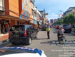Polres Binjai Unit Sat Lalin pada Program pagi hari melakukan pos padat lancarkan aktivitas masyarakat dan meminimalisir kepadatan lalu lintas