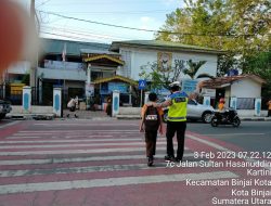 Pos padat pagi hari Unit Sat Lalin Polres Binjai melakukan pos padat lancarkan aktivitas masyarakat dan meminimalisir kepadatan lalu lintas
