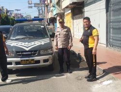 Patroli roda empat dilaksanakan oleh Polsek Binjai Kota serta memberikan himbauan mengenai virus corona dan menerapkan prokes