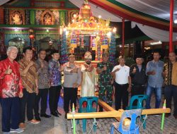 KAPOLRES BINJAI LEPAS ARAK-ARAKAN KERETA KENCANA PERAYAAN MAHA PUJA THAIPUSAM KE-143