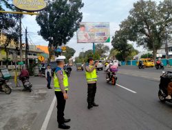 Pos padat Pada pagi hari Unit Sat Lalin Polres Binjai guna melancarkan aktivitas masyarakat dan meminimalisir kepadatan lalu lintas