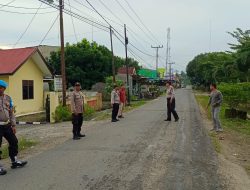 Petugas Polsek Sei Bingai lakukan Oprasi Yustisi pencegahan virus corona serta bagi masker secara gratis kepada masyarakat