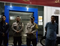Kegiatan malam hari patroli oleh Polsek Sei Bingai menyampaikan himbauan pencegahan covid-19 di Sekitar Wilkum Polsek Seibingai