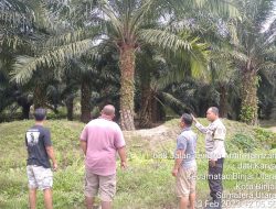 INGATKAN BAHAYA KARHUTLA, BHABINKAMTIBMAS DESA TANDEM HULU POLSEK BINJAI WARGA UNTUK TIDAK MEMBAKAR LAHAN