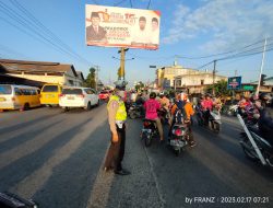 Unit Sat Lalu lintas Polres Binjai melaksanakan Pos padat pagi hari guna melancarkan aktivitas masyarakat dan meminimalisir kepadatan lalin