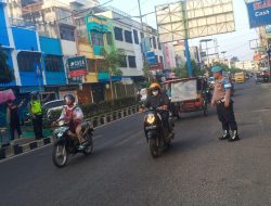 SIPROPAM POLRES BINJAI PANTAU PELAKSANAAN PENGATURAN ARUS LALIN DIPAGI HARI