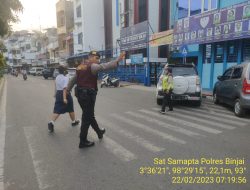 SATUAN SAMAPTA POLRES BINJAI JAMIN KESELAMATAN DAN KELANCARAN BERKENDARA DI JALANAN