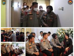WUJUD KEPEDULIAN, KAPOLRES BINJAI JENGUK PERSONIL YANG SAKIT DAN LAYATAN TERHADAP ORANG TUA PERSONIL YANG MENINGGAL DUNIA