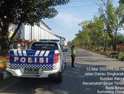 PATROLI SATLANTAS POLRES BINJAI PANTAU SITUASI KELANCARAN JALAN RAYA
