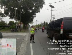 AIPTU SURADIYANTA TURUN JALAN CEGAH KEMACETAN