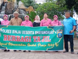 POLRES BINJAI BESERTA BHAYANGKARI BERBAGI TAKJIL DI BULAN SUCI RAMADHAN 1444 H