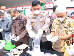 Waka Polres Binjai Musnahkan Barang Bukti Hasil Kejahatan