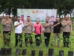 Polres Binjai Laksanakan Penanaman Pohon Dengan Cara Serentak