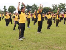 Polres Bnjai melaksanakan olah raga bersama bhayangkari di lapangan bola kaki Bhayangkara Polres Binjai.