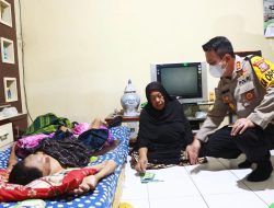 Kapolres Binjai Kunjungi Warga Limau Mungkur Penderita Sakit Menahun