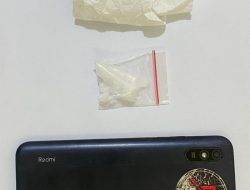 Tawarkan narkoba ke petugas, dua pria asal sunggal langsung di ciduk