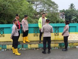 Kapolres Binjai Cek Kondisi Banjir di Kelurahan Setia, Debit Air Sungai Mencirim Berangsur Normal